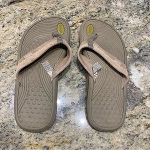 Simple sandals. Size 9